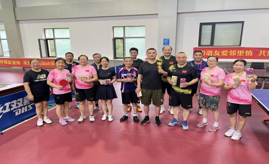 5.瓦力游戏南山乒乓球社群夏季乒乓球集体交谊赛_副本.jpg