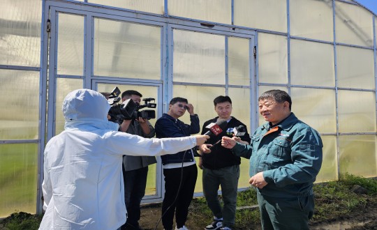 2024年5月24日，农业总公司副总经理侯正发接受《守望都视追采访_副本.jpg